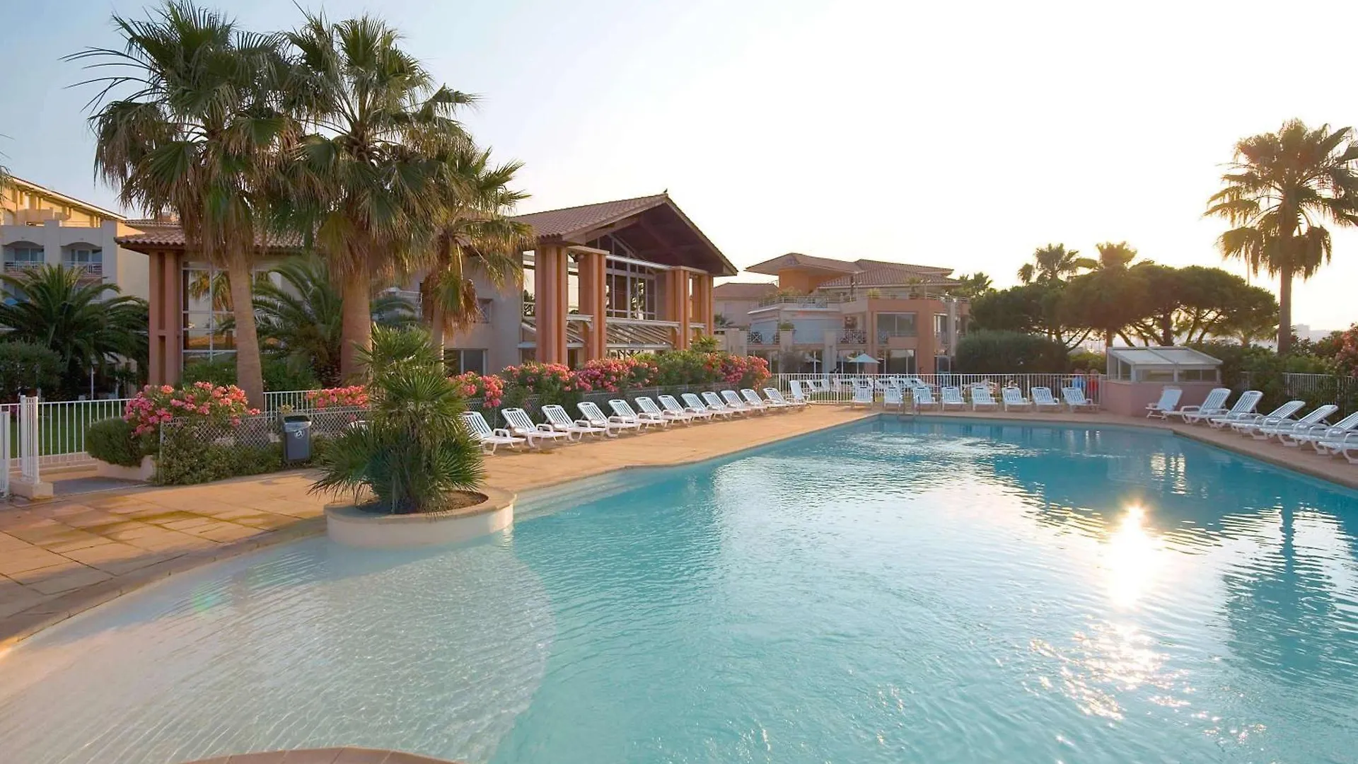 Mercure Thalasso & Spa Port Fréjus 4*,  فرنسا